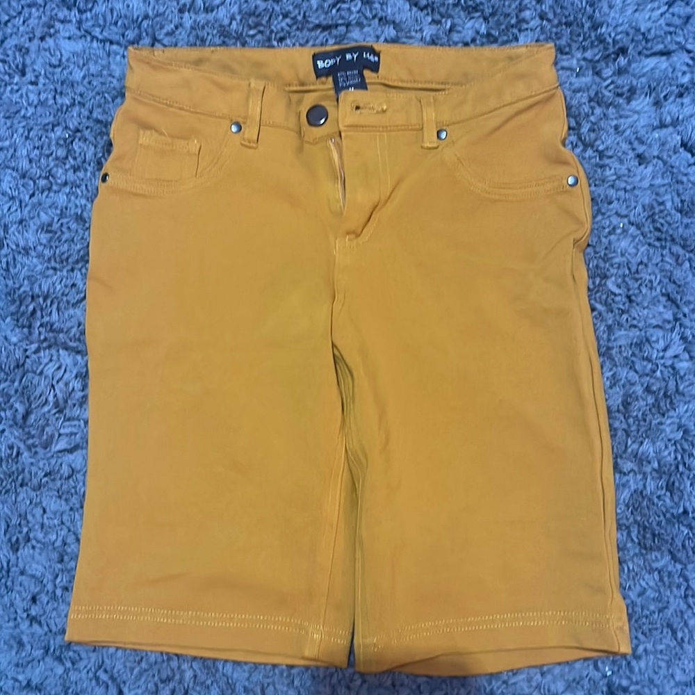 Body By Us button mid shorts